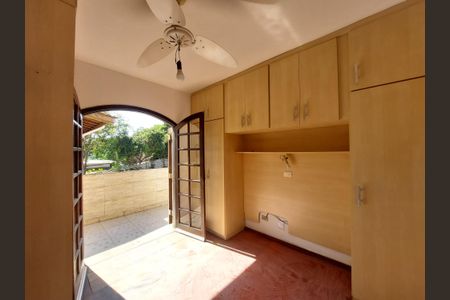 Casa à venda com 160m², 3 quartos e 1 vagaSuíte