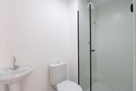 Banheiro de apartamento para alugar com 1 quarto, 36m² em Bom Retiro, São Paulo