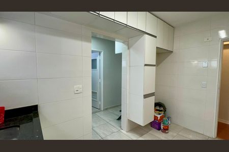 Apartamento para alugar com 67m², 2 quartos e 1 vagaCozinha