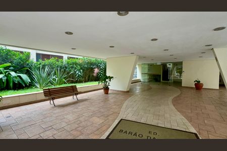 Apartamento para alugar com 67m², 2 quartos e 1 vagaEntrada