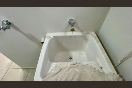 Apartamento para alugar com 67m², 2 quartos e 1 vagaÁrea de Serviço