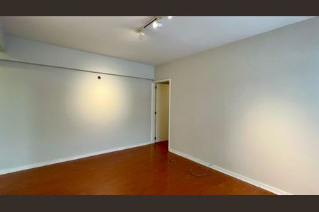 Sala de apartamento para alugar com 2 quartos, 67m² em Cerqueira César, São Paulo