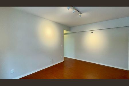 Sala de apartamento para alugar com 2 quartos, 67m² em Cerqueira César, São Paulo