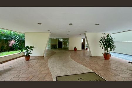 Apartamento para alugar com 67m², 2 quartos e 1 vagaEntrada