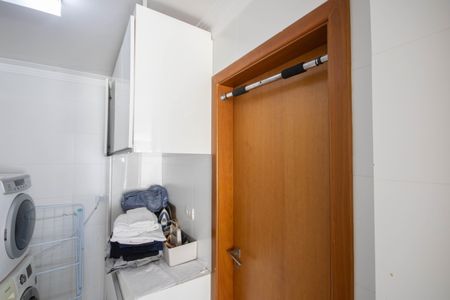 Casa para alugar com 330m², 4 quartos e 4 vagas Casa para alugar com 330m², 4 quartos e 4 vagasÁrea de Serviço