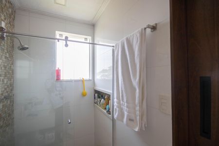 Casa para alugar com 330m², 4 quartos e 4 vagas Casa para alugar com 330m², 4 quartos e 4 vagasBanheiro da Suíte 2