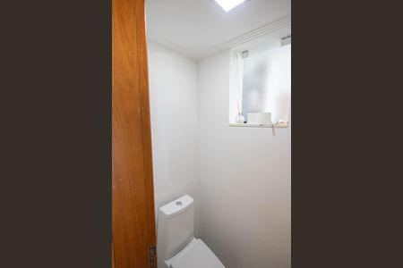 Casa para alugar com 330m², 4 quartos e 4 vagas Casa para alugar com 330m², 4 quartos e 4 vagasBanheiro de Serviço