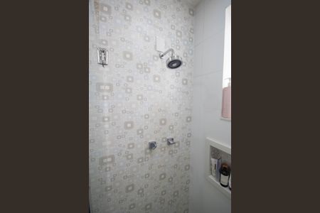 Casa para alugar com 330m², 4 quartos e 4 vagas Casa para alugar com 330m², 4 quartos e 4 vagasBanheiro da Suíte 1