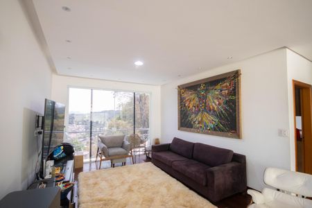 Casa para alugar com 330m², 4 quartos e 4 vagas Casa para alugar com 330m², 4 quartos e 4 vagasSala