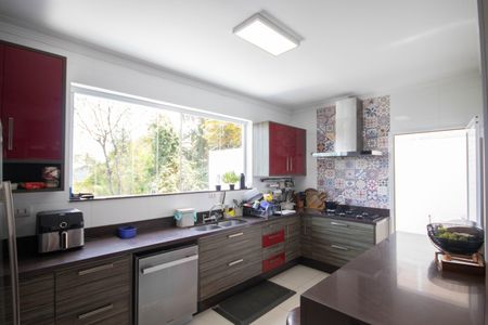 Casa para alugar com 330m², 4 quartos e 4 vagas Casa para alugar com 330m², 4 quartos e 4 vagasCozinha