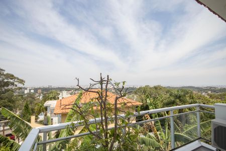 Casa para alugar com 330m², 4 quartos e 4 vagas Casa para alugar com 330m², 4 quartos e 4 vagasVaranda da Suíte 3