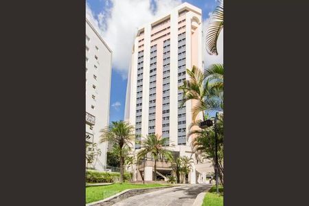 Apartamento para alugar com 32m², 1 quarto e 1 vaga Apartamento para alugar com 32m², 1 quarto e 1 vagaFachada