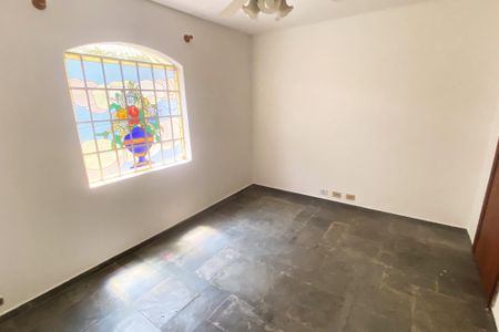 Casa à venda com 360m², 5 quartos e 8 vagas Casa à venda com 360m², 5 quartos e 8 vagasSala 3