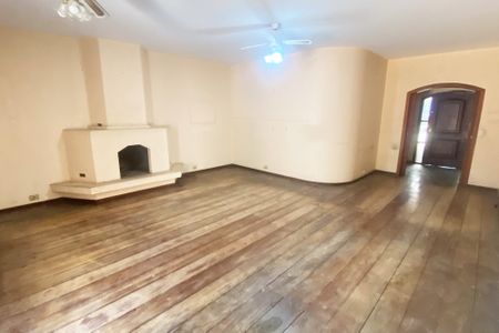 Casa à venda com 360m², 5 quartos e 8 vagas Casa à venda com 360m², 5 quartos e 8 vagasSala 1