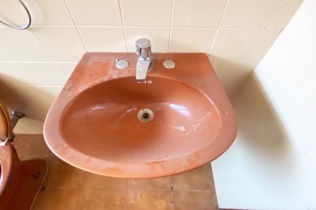 Casa à venda com 360m², 5 quartos e 8 vagas Casa à venda com 360m², 5 quartos e 8 vagasBanheiro Social 3