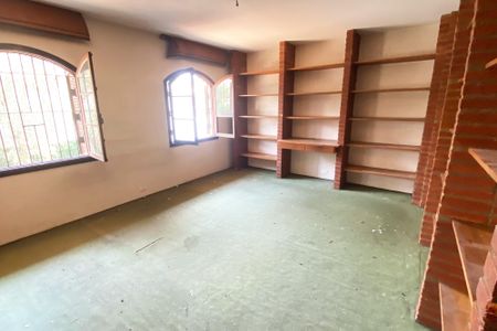 Casa à venda com 360m², 5 quartos e 8 vagas Casa à venda com 360m², 5 quartos e 8 vagasQuarto 2