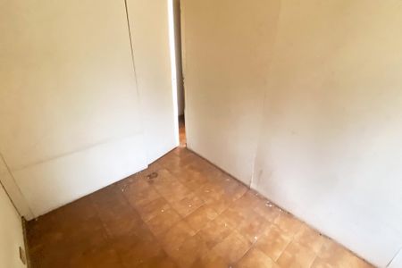 Casa à venda com 360m², 5 quartos e 8 vagas Casa à venda com 360m², 5 quartos e 8 vagasQuarto 4