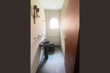 Casa à venda com 360m², 5 quartos e 8 vagas Casa à venda com 360m², 5 quartos e 8 vagasLavabo