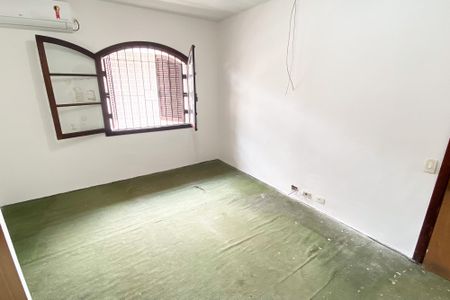 Casa à venda com 360m², 5 quartos e 8 vagas Casa à venda com 360m², 5 quartos e 8 vagasQuarto 2
