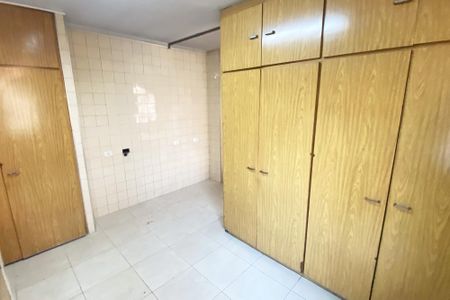 Casa à venda com 360m², 5 quartos e 8 vagas Casa à venda com 360m², 5 quartos e 8 vagasCozinha