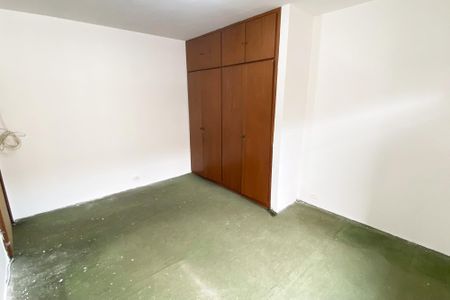 Casa à venda com 360m², 5 quartos e 8 vagas Casa à venda com 360m², 5 quartos e 8 vagasQuarto 2