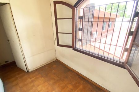 Casa à venda com 360m², 5 quartos e 8 vagas Casa à venda com 360m², 5 quartos e 8 vagasQuarto 4