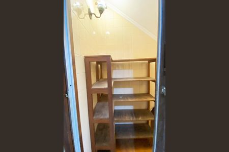 Casa à venda com 360m², 5 quartos e 8 vagas Casa à venda com 360m², 5 quartos e 8 vagasDespensa