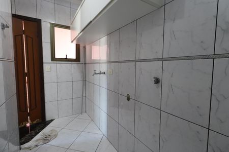 Casa à venda com 220m², 3 quartos e 4 vagasÁrea de Serviço