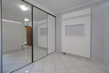 Casa à venda com 220m², 3 quartos e 4 vagas Suíte 2