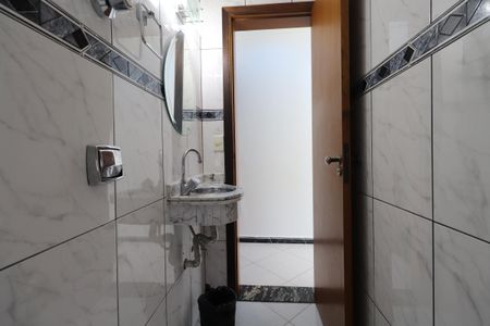 Casa à venda com 220m², 3 quartos e 4 vagasLavabo