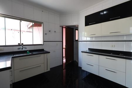 Casa à venda com 220m², 3 quartos e 4 vagasCozinha