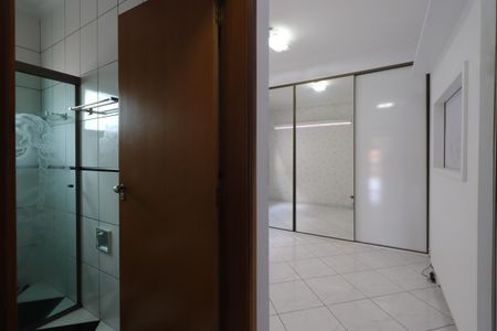 Casa à venda com 220m², 3 quartos e 4 vagas Suíte 2