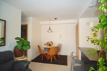 Sala de apartamento à venda com 2 quartos, 52m² em Jardim Carvalho, Porto Alegre