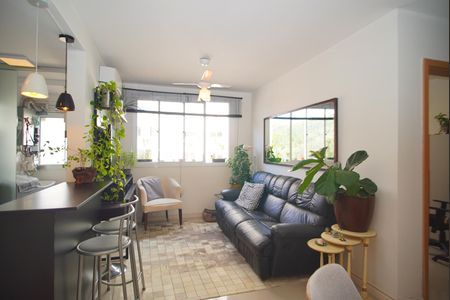 Sala de apartamento à venda com 2 quartos, 52m² em Jardim Carvalho, Porto Alegre