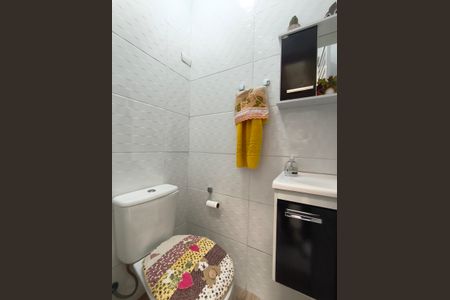 Casa à venda com 200m², 3 quartos e 2 vagasBanheiro de Serviço