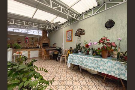 Casa à venda com 200m², 3 quartos e 2 vagasÁrea Externa