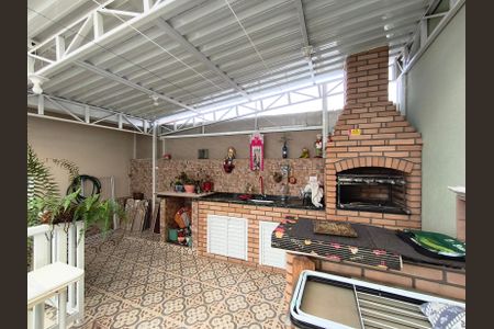 Casa à venda com 200m², 3 quartos e 2 vagasChurrasqueira