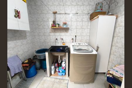 Casa à venda com 200m², 3 quartos e 2 vagasÁrea de Serviço