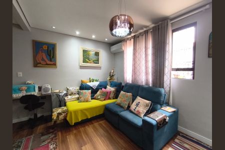 Sala de casa à venda com 3 quartos, 200m² em Ipiranga, São Paulo