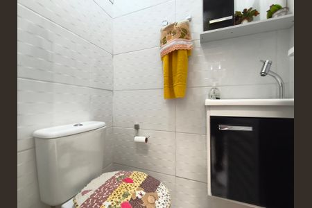 Casa à venda com 200m², 3 quartos e 2 vagasBanheiro de Serviço