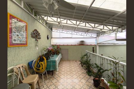 Casa à venda com 200m², 3 quartos e 2 vagasÁrea Externa