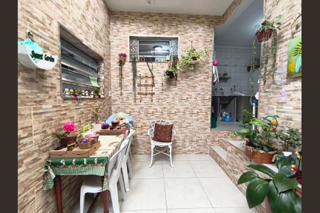 Casa à venda com 200m², 3 quartos e 2 vagasÁrea Externa