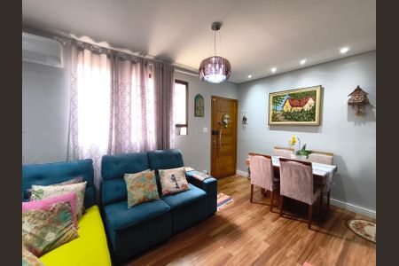 Casa à venda com 200m², 3 quartos e 2 vagasSala