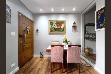 Casa à venda com 200m², 3 quartos e 2 vagasSala