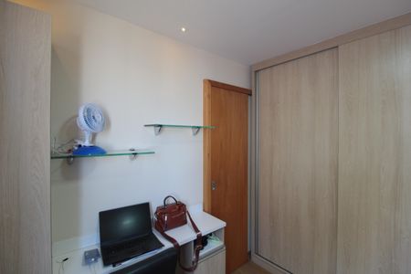 Apartamento à venda com 74m², 2 quartos e 2 vagasSuíte