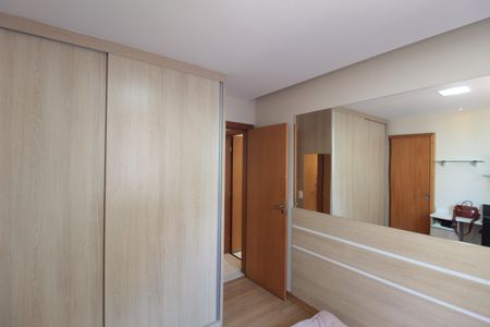 Apartamento à venda com 74m², 2 quartos e 2 vagasSuíte