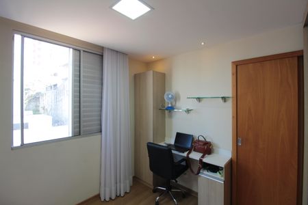 Apartamento à venda com 74m², 2 quartos e 2 vagasSuíte