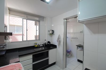 Apartamento à venda com 74m², 2 quartos e 2 vagasCozinha