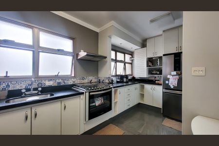 Apartamento à venda com 117m², 3 quartos e 3 vagas Apartamento à venda com 117m², 3 quartos e 3 vagasCozinha