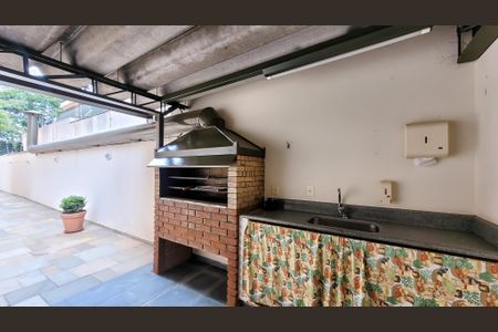 Apartamento à venda com 117m², 3 quartos e 3 vagas Apartamento à venda com 117m², 3 quartos e 3 vagasÁrea comum - Churrasqueira